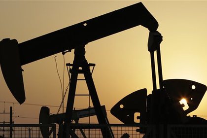 Нефть подорожала до 57 долларов на первых торгах года