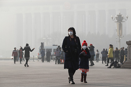 Пекинский смог в банках поступил в продажу
