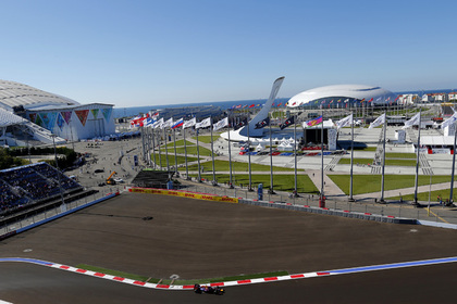 Церемонию открытия Всемирных военных игр сопроводили гоночные автомобили