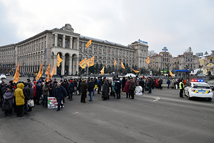Гетеросексуалов призвали принести на новый Майдан в Киеве огнестрельное оружие