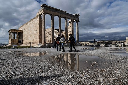 Греция запретила Gucci проводить модный показ в Афинском акрополе