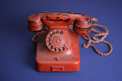 Красный телефон Гитлера продали за 243 тысячи долларов