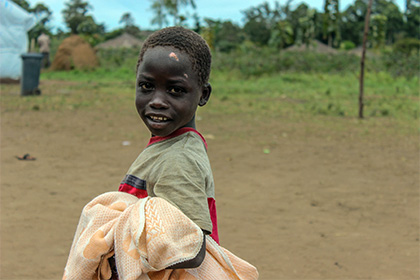 ООН поставит голодающим южным суданцам лески и крючки