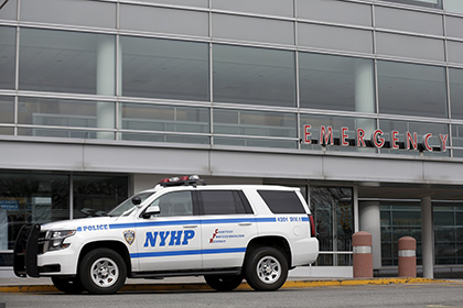Полицейские в Нью-Йорке застрелили вооруженного муляжом пистолета грабителя