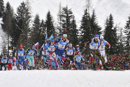 Российские биатлонисты остались без медалей в последней гонке на ЧМ