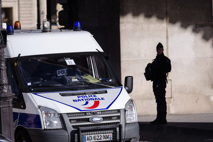 СМИ назвали имя напавшего на военный патруль у Лувра