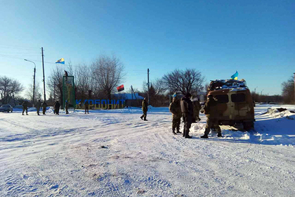 Участники блокады Донбасса перекрыли автодорогу из ЛНР