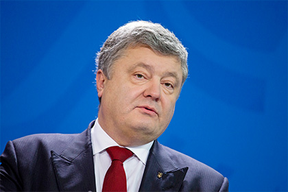 Украинские СМИ связали визиты Порошенко за рубеж с обострениями в Донбассе