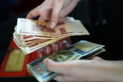 В Белоруссии «налог с тунеядцев» заплатили 10 процентов получивших извещения