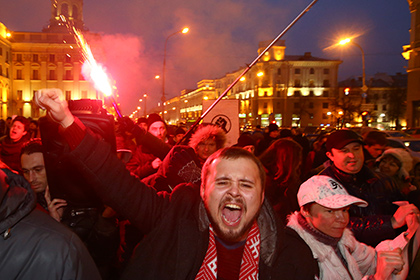 В Минске на акцию протеста против налога о тунеядстве вышли тысячи несогласных