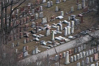 В Миссури разгромили еврейское кладбище