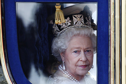 Британская королева занялась поиском нового обивщика мебели