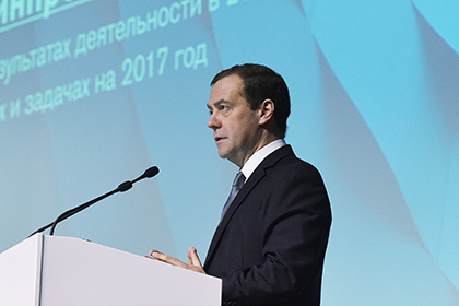 Медведев потребовал нарастить выпуск гражданской продукции в оборонке