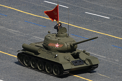 Москвич получил условный срок за попытку вывезти из страны на поезде танк Т-34