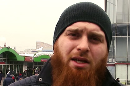 Отбиравший алкоголь и сигареты у мусульман блогер отрекся от шариатского патруля