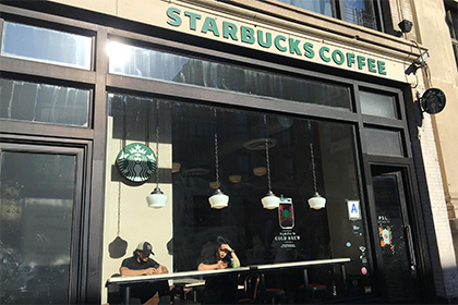 Starbucks начал продавать кофе с ароматом виски