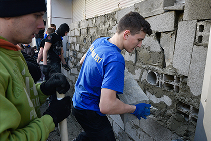 В Киеве радикалы отказались пустить на работу сотрудников Сбербанка