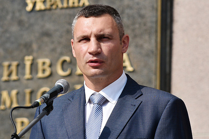 Виталий Кличко вспомнил о «лежащих замах» и «политике-сосиске»