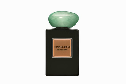 Armani/Prive представил свою версию аромата ириса