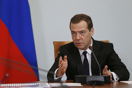 Медведев назвал преступным преследование деятелей искусства