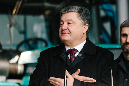 Порошенко резко понизил рейтинг украинской армии