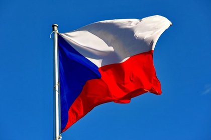 Посла Чехии в Швейцарии отозвали с поста из-за критических твитов жены