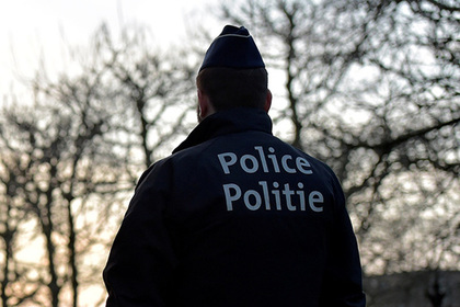 В Бельгии перевернулся уходивший от погони минивэн с нелегальными мигрантами