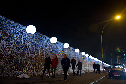 В Берлине построят стену для защиты Берлинской стены