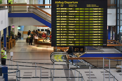 В берлинском аэропорту Шенефельд объявлена эвакуация пассажиров и персонала