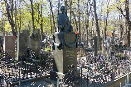 В Киеве обокрали могилу классика украинской литературы