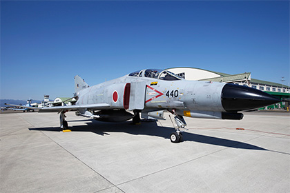 Японские истребители сопроводили шесть российских самолетов
