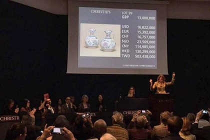 Британец потратил на китайские вазы 16,8 миллиона долларов