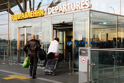 Двух россиян развернули на границе в киевском аэропорту