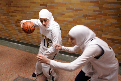 Международная федерация баскетбола разрешила играть в хиджабах