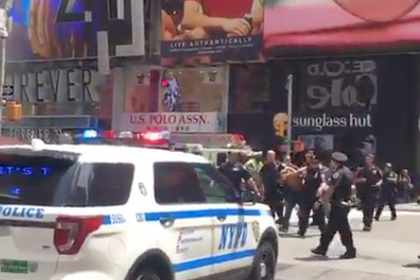 Протаранивший толпу в Нью-Йорке водитель арестован