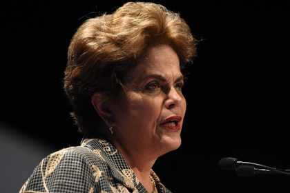 Руссефф потребовала вернуть ей пост президента Бразилии