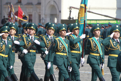 Самый масштабный военный парад в истории Казахстана прошел в Астане