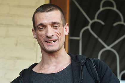 СМИ сообщили о получении художником Павленским убежища во Франции