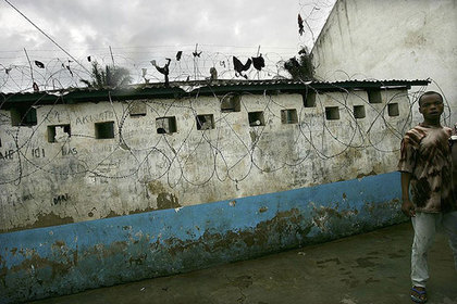 В Киншасе из тюрьмы сбежали 50 заключенных и популярный проповедник