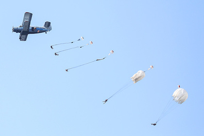 В Ленобласти взявшим на борт тысячу парашютистов Ан-2 управляли пилоты без прав