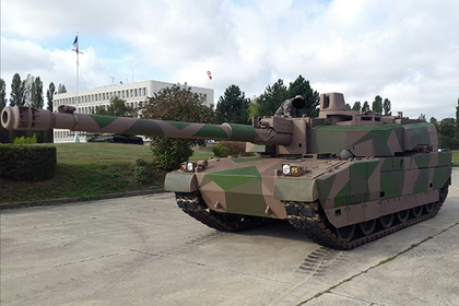 В сети появились фото французского танка «Леклерк» со 140-мм орудием