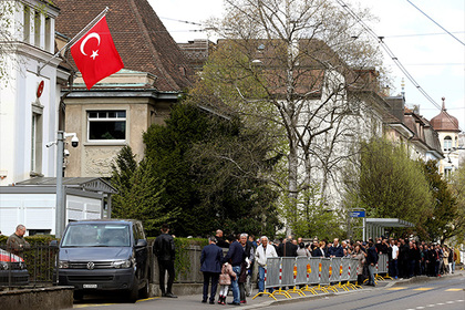 Вандалы в Цюрихе призвали к убийству президента Турции