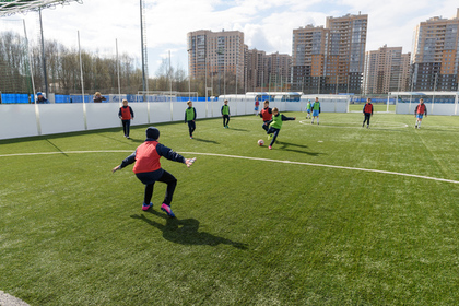 Воспитанники «Детской деревни — SOS» провели матч с игроками академии «Зенита»
