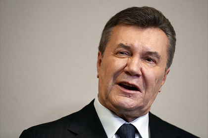 Янукович потребовал от суда в Киеве допросить его