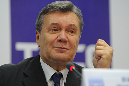 Янукович поведал о намерении лично допросить Порошенко и Яценюка