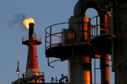 Цена на нефть Brent упала ниже 50 долларов за баррель