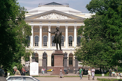 Фигурантам дела о мошенничестве в Русском музее изменили меру пресечения