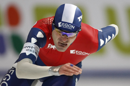 Голландский конькобежец пожаловался на «воняющих с любой стороны русских»