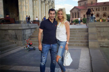 Хавбек «Манчестер Юнайтед» отдохнул в Армении с бывшей женой Смолова