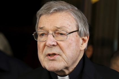 Казначею Ватикана предъявили обвинение в сексуальных домогательствах
